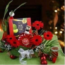 XO Gerbera Flowers Table Arrangement Delivery