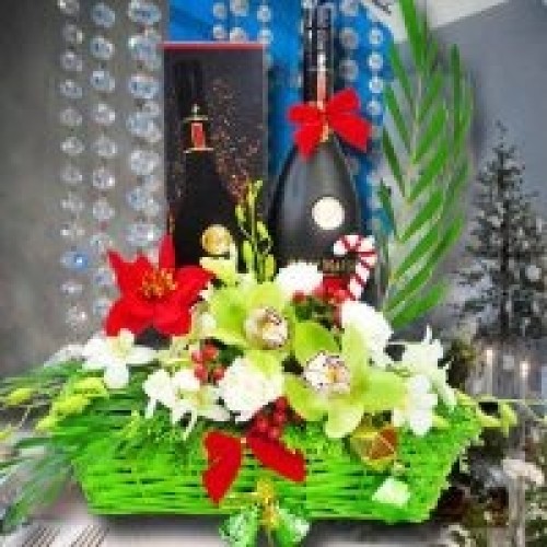 Remy Martin VSOP & Mixed Flowers Arrangement