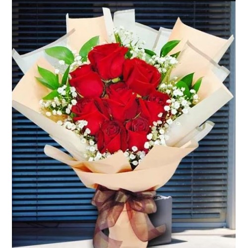 8 Red Roses Valentine's Day Special Wrapping Hand Bouquet