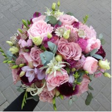 Pink love flower bucket (Compact)