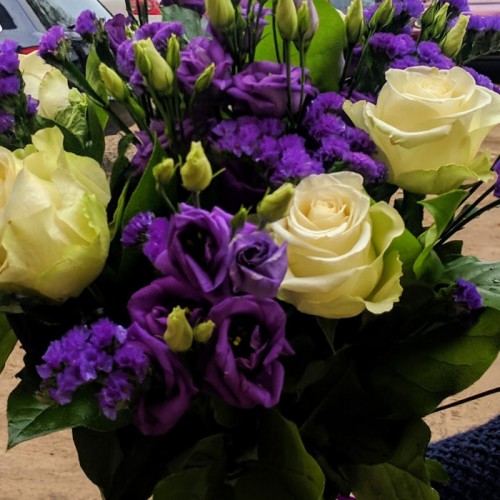 Rose And Eustuma Bouquet TEO