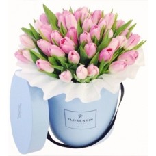 Pink tulips at a Hat Box (19 stems)