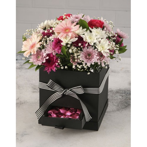 Chocolate Pocket Mixed Flowers