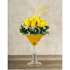 Elegant Yellow Rose Cocktail (10 Roses)