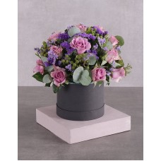 Hatbox Of Lilac Roses (Standard)
