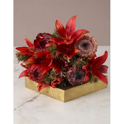 Passionate Proteas With Lilies