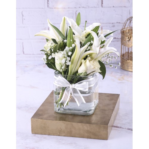 Lovely Lilies In A Clear Square Vase (Stargazer)