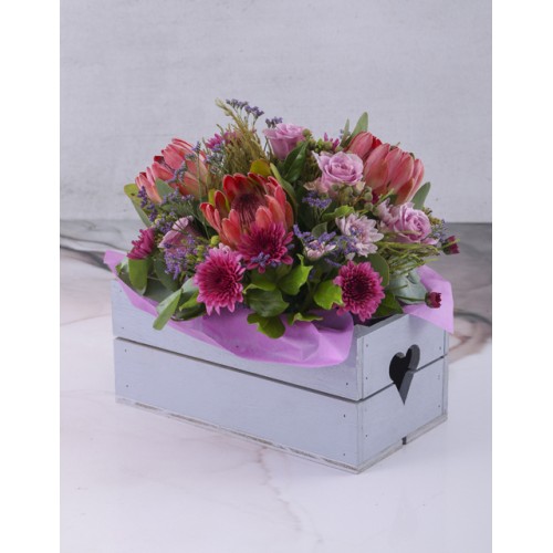 Majestic Proteas And Sprays In Crate (STANDARD)