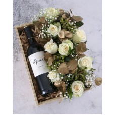 Golden Delight Rose Gift Box