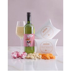 Personalised Foxy Wine and Snack Hamper