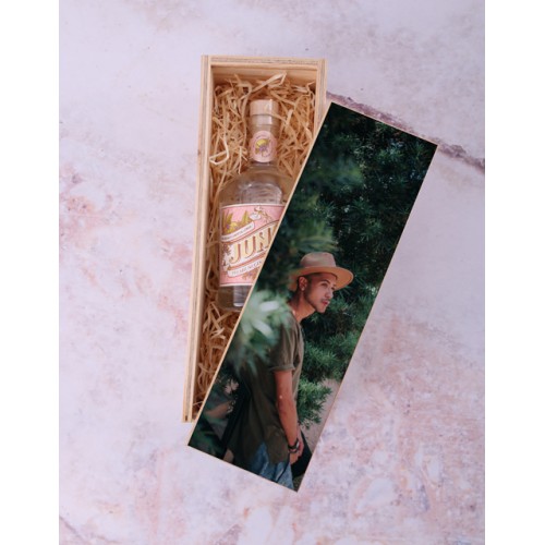 Personalised Awesome Photo Spirits Crate (Juno)