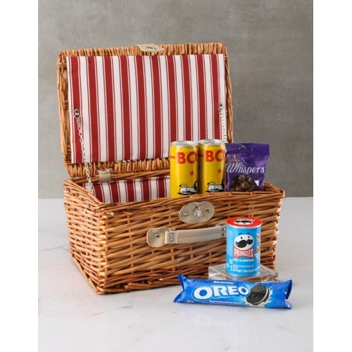 Nibble Loaded Picnic Basket (STANDARD)