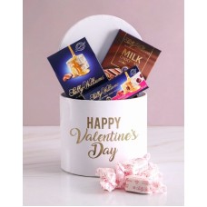 Sally Williams Valentines Day Hat Box