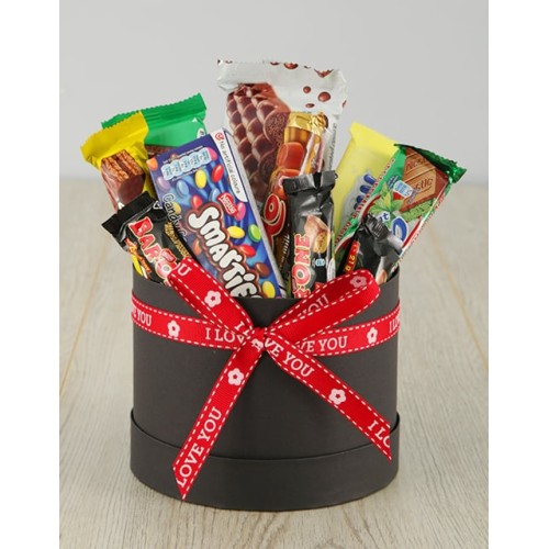 Love and Hearts Nestle Hamper (Standard)