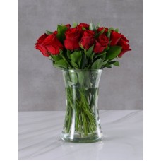 Red Roses in a Flair Vase (12Rose)