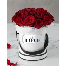 Red Roses in Love Hatbox