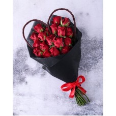 Romantically Charming Rose Bouquet