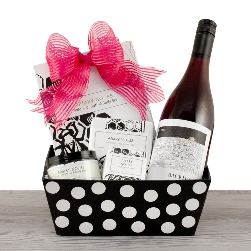 Red Wine & Apiary Spa Gift Basket