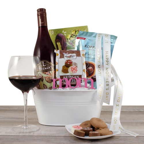 Mom's Pinot Noir Wine Gift Basket