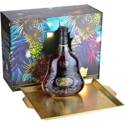 Hennessy XO Cognac 70cl & Service Tray Limited Edition by Julien Colombier