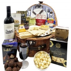 Picnic Basket Gift Hamper With Wine