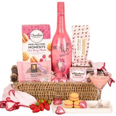 Strawberry Lips & Sweets Hamper