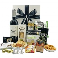 Savoury And Wine Gift Hamperr