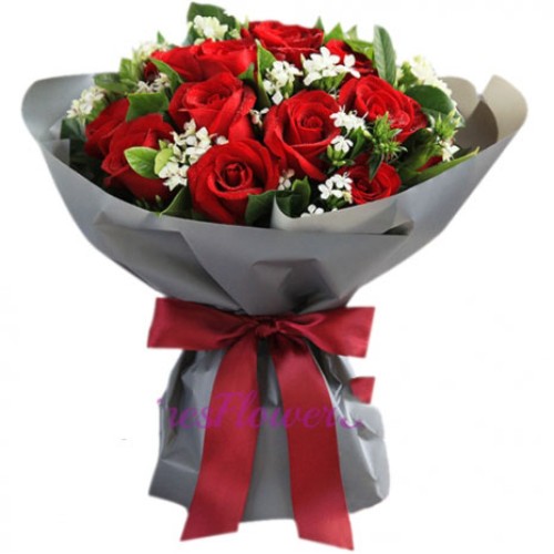 Beautiful 12 Red Roses Bouquet