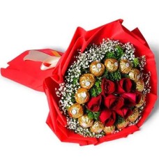 6 Pcs. Roses with Ferrero in Bouquet