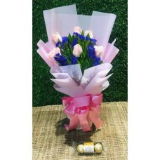 6 Soft Pink Roses Bouquet & 3 Ferrero Packet