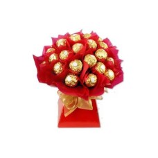 2 Dozen Ferrero Rocher in Bouquet
