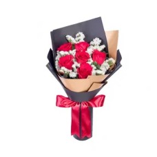 6 Red Roses in a Bouquet