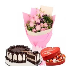 12 Pink Roses, Tiramisu Cake & Lindt Heart
