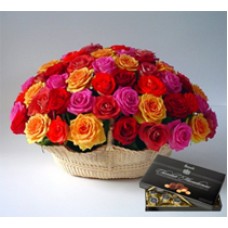 Love Miracles (12 Roses + Chocolatesus)