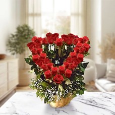 Heart In Love (18 Roses)