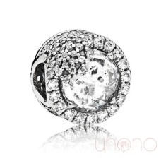 DAZZLING SNOWFLAKE CHARM