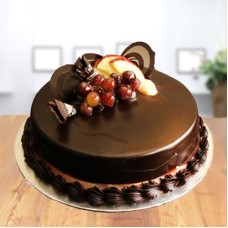 Valentine Rich And Moist Chocolate Cake