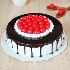 Black Forest Cake With Lots of Cherry (1/2 Kg Cake)