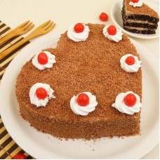 Valentine Fresh Heart Shape Black Forest Cake (1/2 Kg cake)