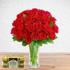 Rosey Red-With Free Chocolates (Medium)