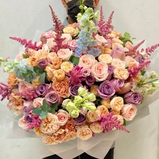 Nadia Grand Flower Bouquet
