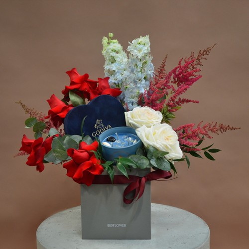 Daphne Gift Package with Candle and Godiva Chocolates