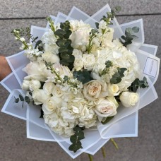 White Purity Bouquet (Deluxe)