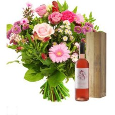 Advantage bouquet + 150 grams of chocolates (Advantage bouquet + chocolates 150 grams in chocolate box1)