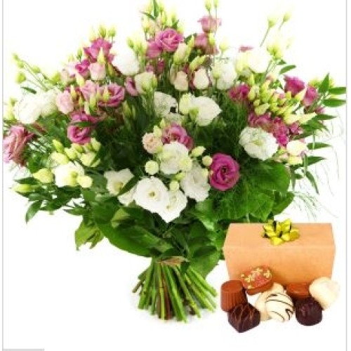 Eustomas bouquet + 150 grams of bonbons (Mothers Day bouquet eustomas + bonbons 150 grams)