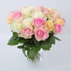 Bright Roses (Minimal bouquet (7 - 9 flowers))