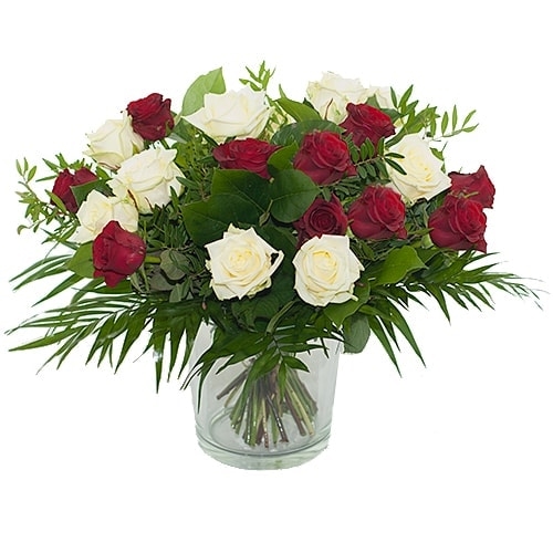 Bouquet of red and white roses (Standard (S))
