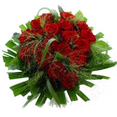 Compact bouquet of red roses (Standard (S))