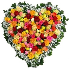 Heart shape mixed roses