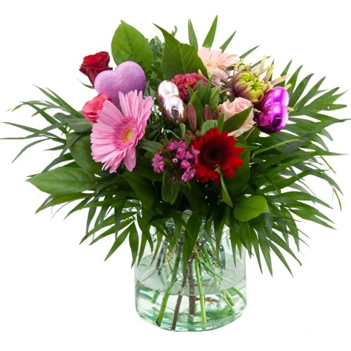 Cute Valentine bouquet of pink lilac